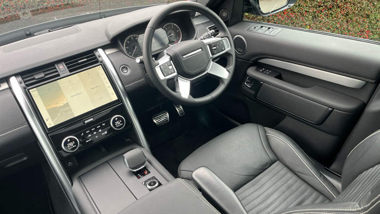 Land Rover Discovery 3.0 D300 R-Dynamic HSE 5dr Auto Diesel Station Wagon